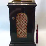 Robt-Roskell-side-view