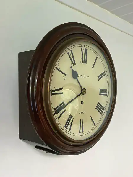 White dial clock, 10 inch